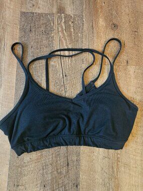 Gilly Hicks Go Black Strappy Sports Bra Womens Small Light Support